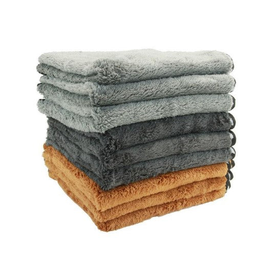 Premium Microfiber Towels for Auto Detailing – Scratch-Free & Ultra Absorbent